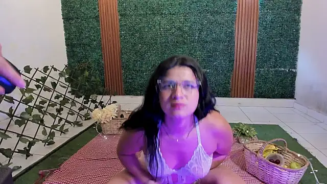lanarios online show from 10-08-25, 06:04