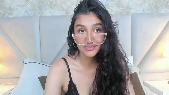 ValentiinaCruz online show from 10-26-25, 06:52