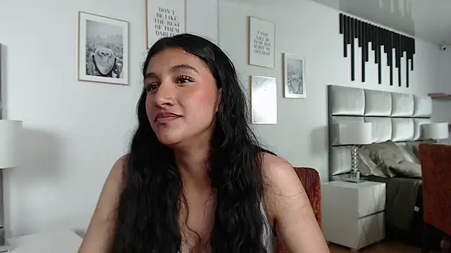 ValentiinaCruz online show from 11-13-25, 09:40