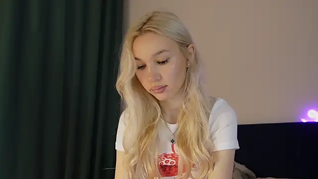 cuteleraay online show from 02-08-26, 07:00