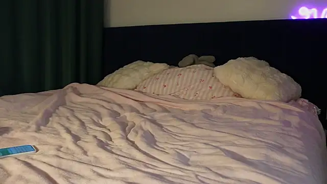 cuteleraay online show from 02-10-26, 07:24