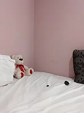 Snapshot of _SexyPetite_ chatting on 09-09-25, 01:38 SexyPetite online show from 09-09-25, 01:38