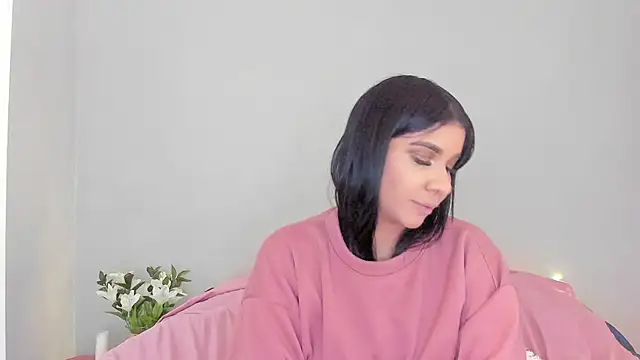 Laura-angeel online show from 10-29-25, 08:41