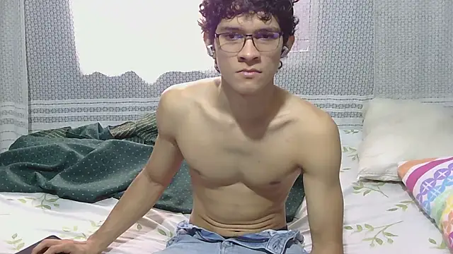 Samuel Hills II online show from 03-05-26, 01:40