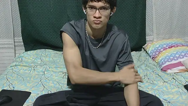 Snapshot of Samuel_Hills_II chatting on 02-17-26, 01:52 Samuel Hills II online show from 02-17-26, 01:52