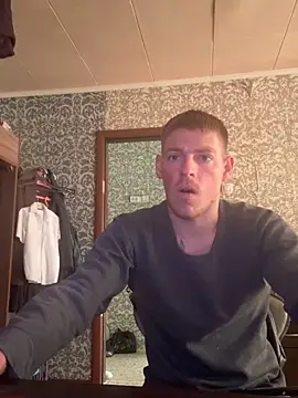 Snapshot of HairyJeffry chatting on 10-29-25, 03:27 HairyJeffry online show from 10-29-25, 03:27