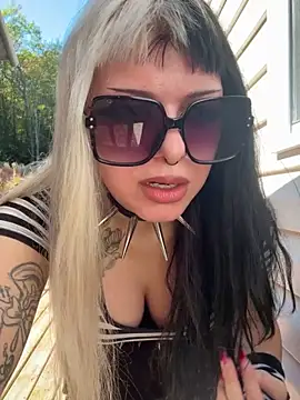 Paige Turner online show from 10-06-25, 06:19