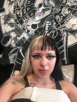 Paige Turner online show from 10-02-25, 12:14