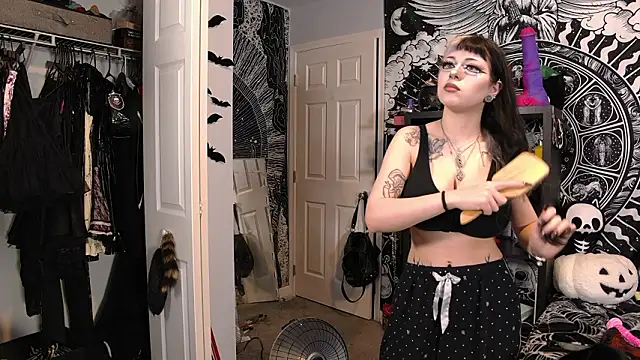 Paige Turner online show from 02-26-26, 09:26