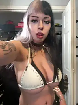 Snapshot of Paige_Turner chatting on 05-10-26, 12:25 Paige Turner online show from 05-10-26, 12:25