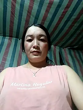 Snapshot of Bliss_rose chatting on 09-13-25, 01:11 Bliss rose online show from 09-13-25, 01:11