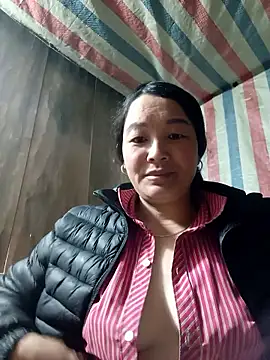 Bliss rose online show from 01-16-26, 03:43