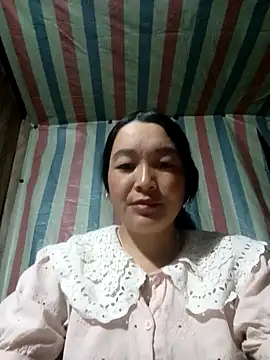 Snapshot of Bliss_rose chatting on 09-19-25, 12:09 Bliss rose online show from 09-19-25, 12:09