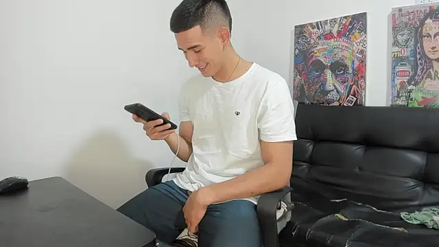 Mike3Xxx online show from 09-29-25, 01:23