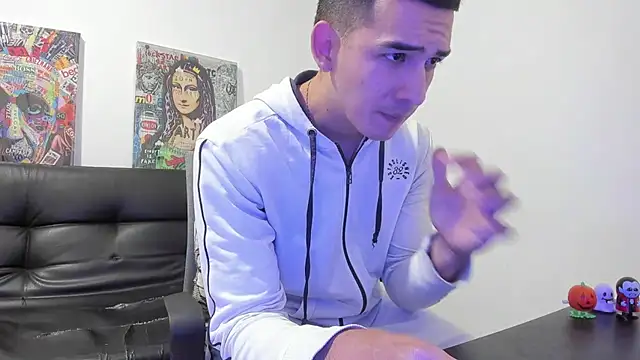 Mike3Xxx online show from 10-19-25, 01:08