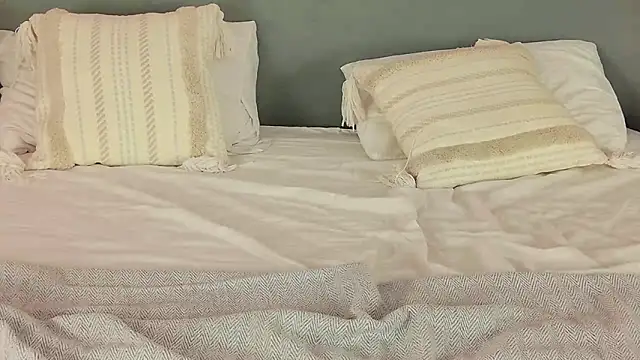 MilaLavson online show from 10-15-25, 05:28