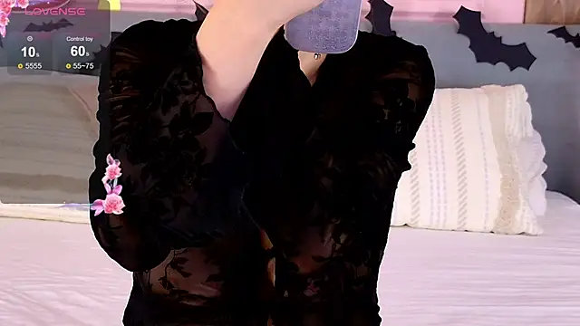 MilaLavson online show from 10-27-25, 05:08