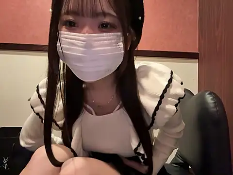 Snapshot of nano-da-u chatting on 10-18-25, 02:52 nano-da-u online show from 10-18-25, 02:52
