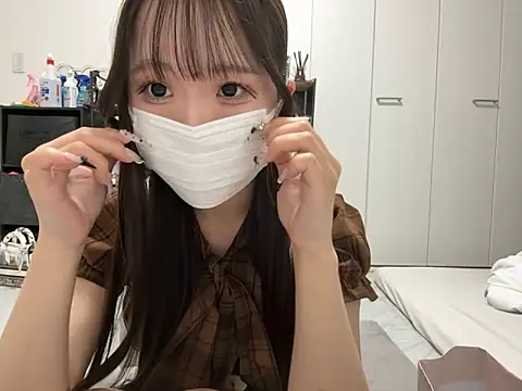 Snapshot of nano-da-u chatting on 09-14-25, 02:06 nano-da-u online show from 09-14-25, 02:06