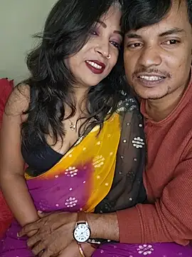 Snapshot of Hotbhabi305 chatting on 02-16-26, 05:44 Hotbhabi305 online show from 02-16-26, 05:44