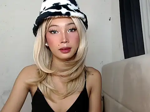 Snapshot of Anne_the_virgin chatting on 09-23-25, 01:34 Anne the virgin online show from 09-23-25, 01:34