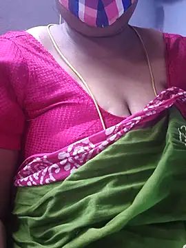 Snapshot of TAMIL_ELAKKIYA chatting on 04-10-26, 04:47 TAMIL ELAKKIYA online show from 04-10-26, 04:47