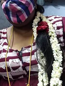Snapshot of TAMIL_ELAKKIYA chatting on 03-31-26, 04:20 TAMIL ELAKKIYA online show from 03-31-26, 04:20