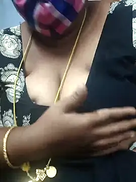 Snapshot of TAMIL_ELAKKIYA chatting on 03-17-26, 05:49 TAMIL ELAKKIYA online show from 03-17-26, 05:49