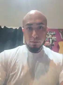 Snapshot of Mac15151 chatting on 05-26-26, 06:22 Mac15151 online show from 05-26-26, 06:22