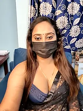 Snapshot of Cute-lusi chatting on 03-12-26, 07:18 Cute-lusi online show from 03-12-26, 07:18