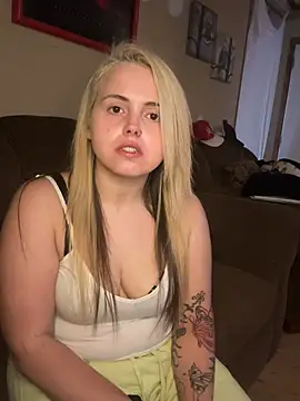 JuicyExxxperience online show from 02-12-26, 03:01