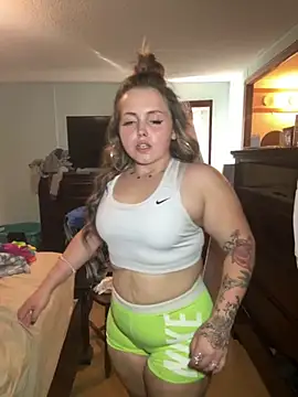 JuicyExxxperience online show from 10-18-25, 08:22