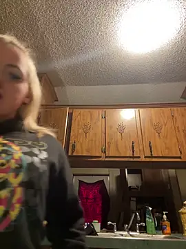 JuicyExxxperience online show from 02-18-26, 02:24