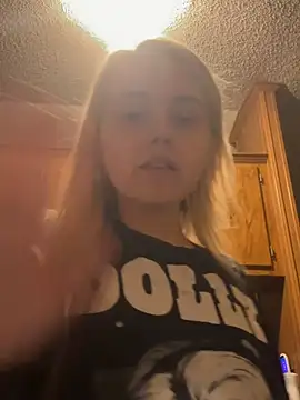 JuicyExxxperience online show from 02-15-26, 12:48