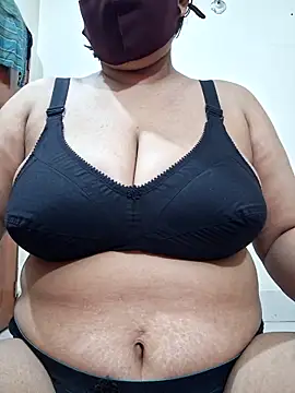 Snapshot of Hot-Rimi01 chatting on 12-17-25, 06:46 Hot-Rimi01 online show from 12-17-25, 06:46