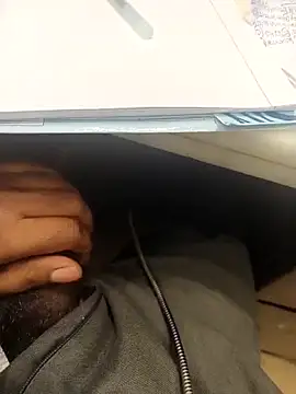 Snapshot of hotboy43339 chatting on 03-02-26, 07:15 hotboy43339 online show from 03-02-26, 07:15