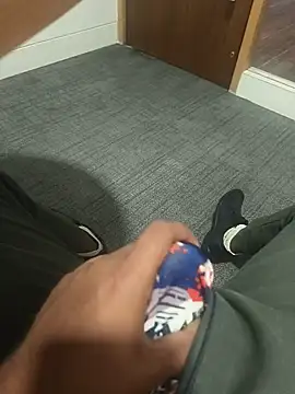 hotboy43339 online show from 06-20-26, 04:39