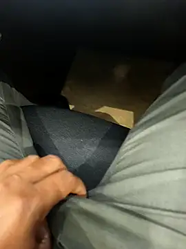 Snapshot of hotboy43339 chatting on 01-12-26, 09:27 hotboy43339 online show from 01-12-26, 09:27