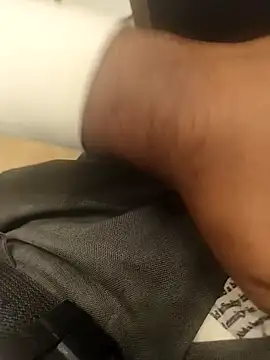 Snapshot of hotboy43339 chatting on 02-12-26, 09:20 hotboy43339 online show from 02-12-26, 09:20