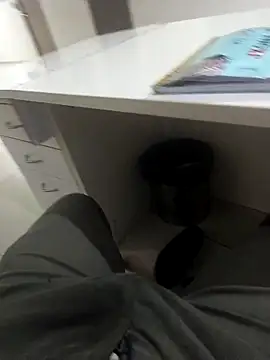 Snapshot of hotboy43339 chatting on 02-17-26, 05:21 hotboy43339 online show from 02-17-26, 05:21