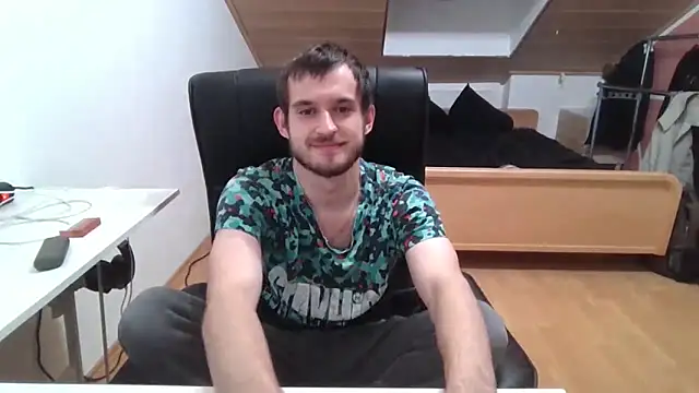 Bez3ybik online show from 10-30-25, 02:43