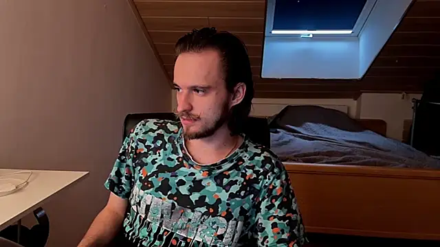 Bez3ybik online show from 04-12-26, 03:15