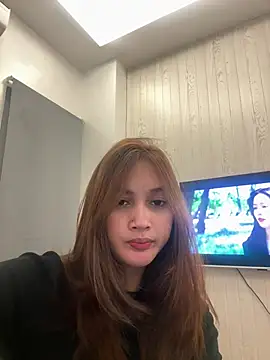 LanySylvia online show from 04-18-26, 04:53