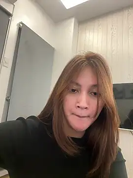 LanySylvia online show from 04-18-26, 07:18