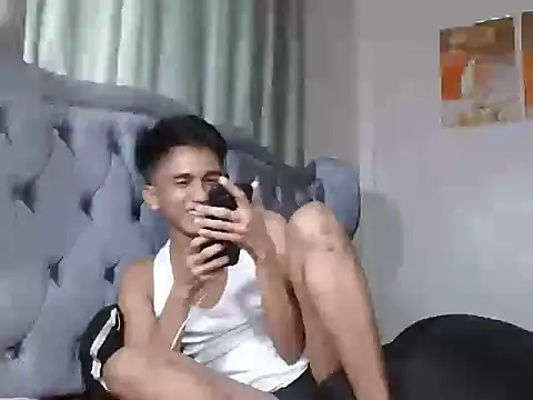 charlie0728 online show from 12-22-25, 02:22