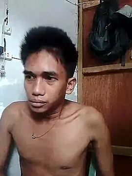 Snapshot of charlie0728 chatting on 10-11-25, 12:22 charlie0728 online show from 10-11-25, 12:22