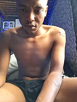 Snapshot of DxckMan3 chatting on 10-18-25, 02:30 DxckMan3 online show from 10-18-25, 02:30