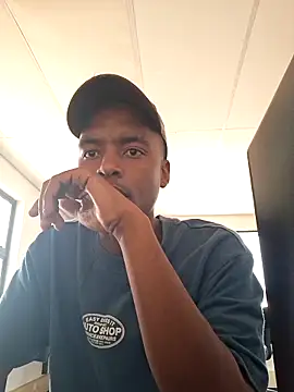 Snapshot of DxckMan3 chatting on 10-06-25, 11:11 DxckMan3 online show from 10-06-25, 11:11