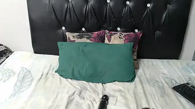 Wild RoseXX online show from 04-02-26, 06:47