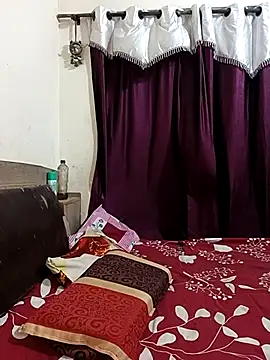 MEERAcle online show from 04-10-26, 03:41